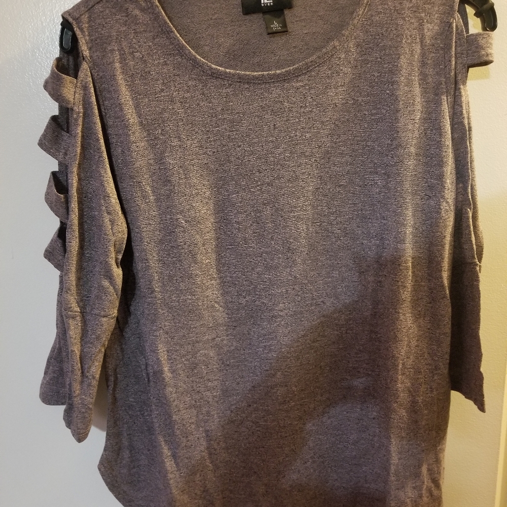 Soft top with sleeve slits
